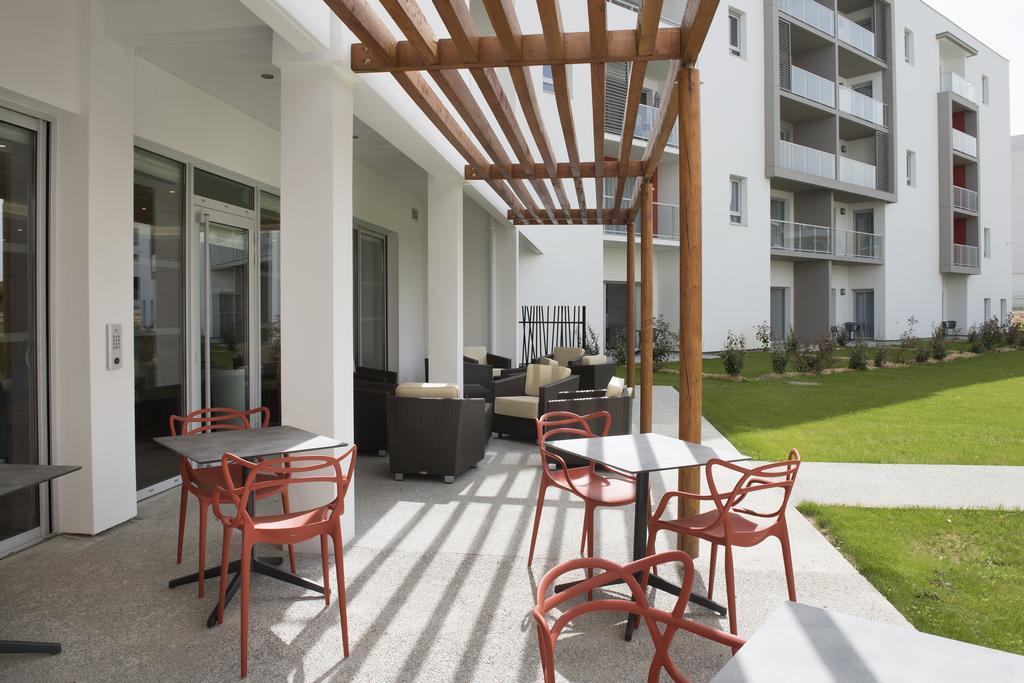 Aparthotel Domitys Le Palmier Du Roi Pau Habitación foto